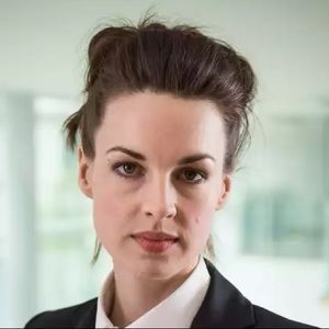 Meet your Posher, Julia